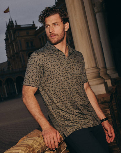 TravisMathew | Featherweight Caves Polo - Dark Olive