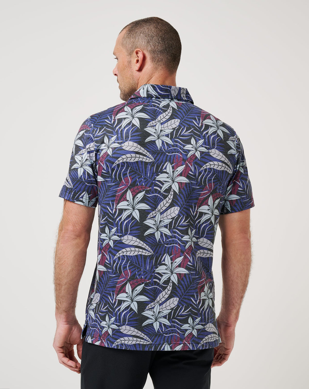 TravisMathew | Featherweight Open Bay Polo - Black