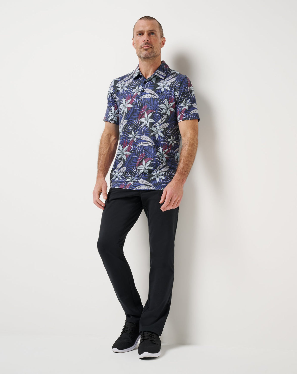 TravisMathew | Featherweight Open Bay Polo - Black