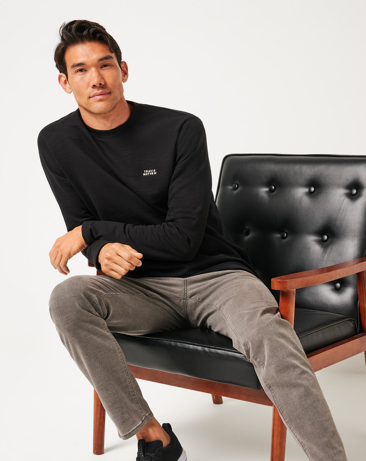 TravisMathew | Man About Town Crew - Black