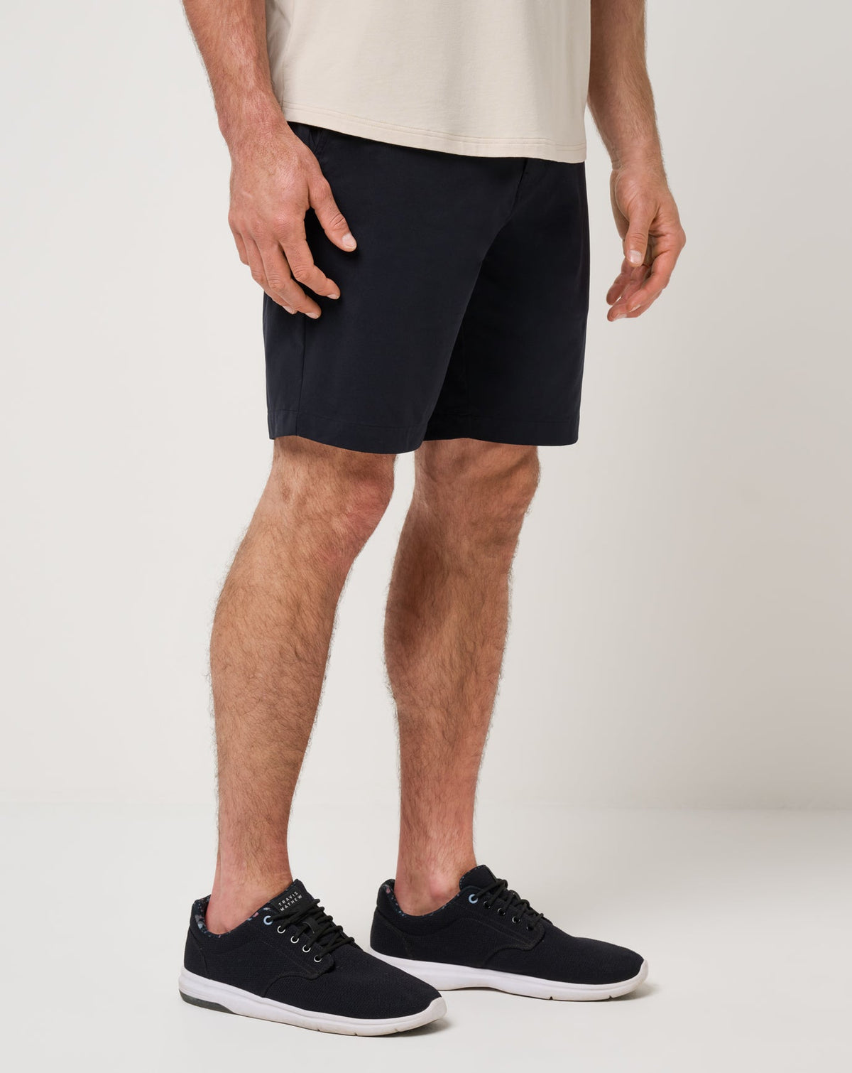 TravisMathew | Tech Knit Short 9In - Black