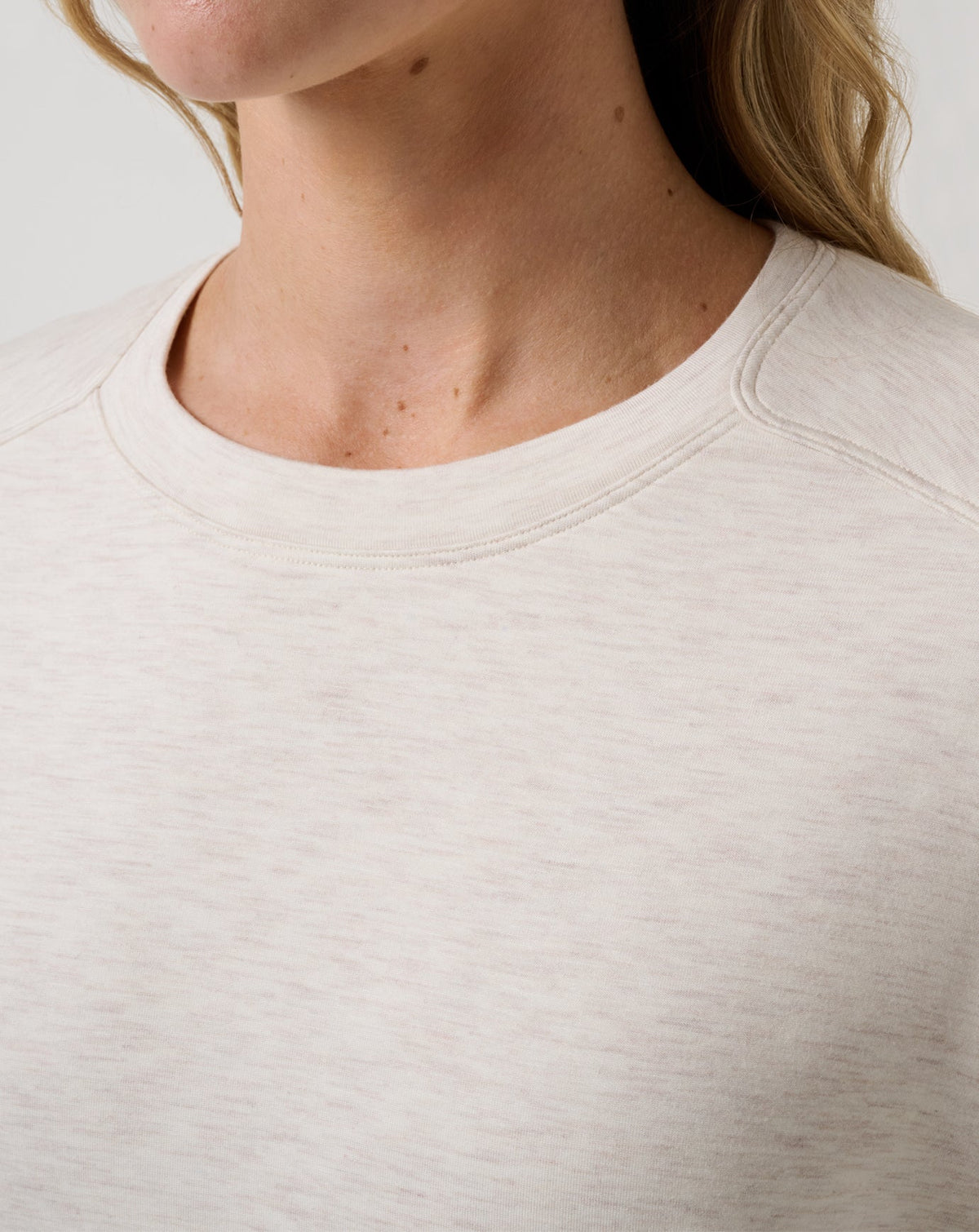 TravisMathew | Skyloft Soft Crew - Heather Brazillian Sand