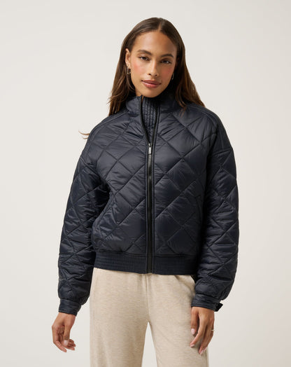 TravisMathew | Lights At Night Quilted Jacket - Obsidian