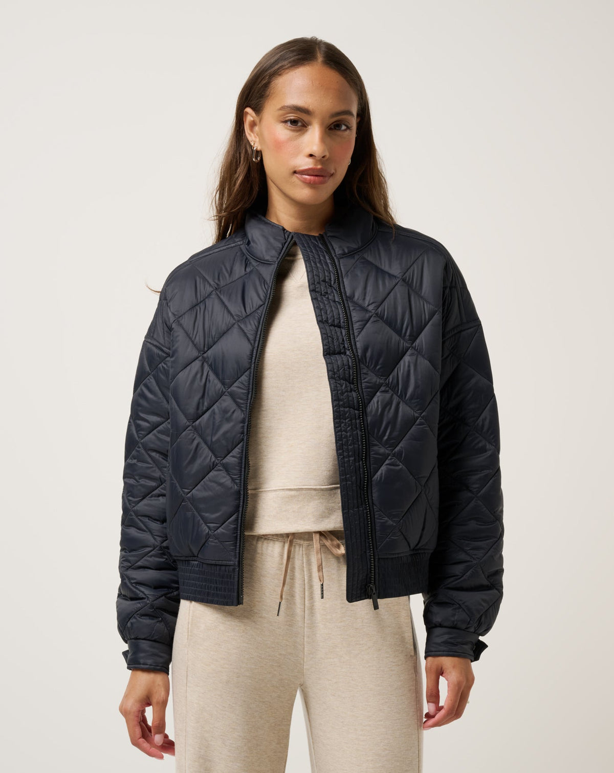 TravisMathew | Lights At Night Quilted Jacket - Obsidian