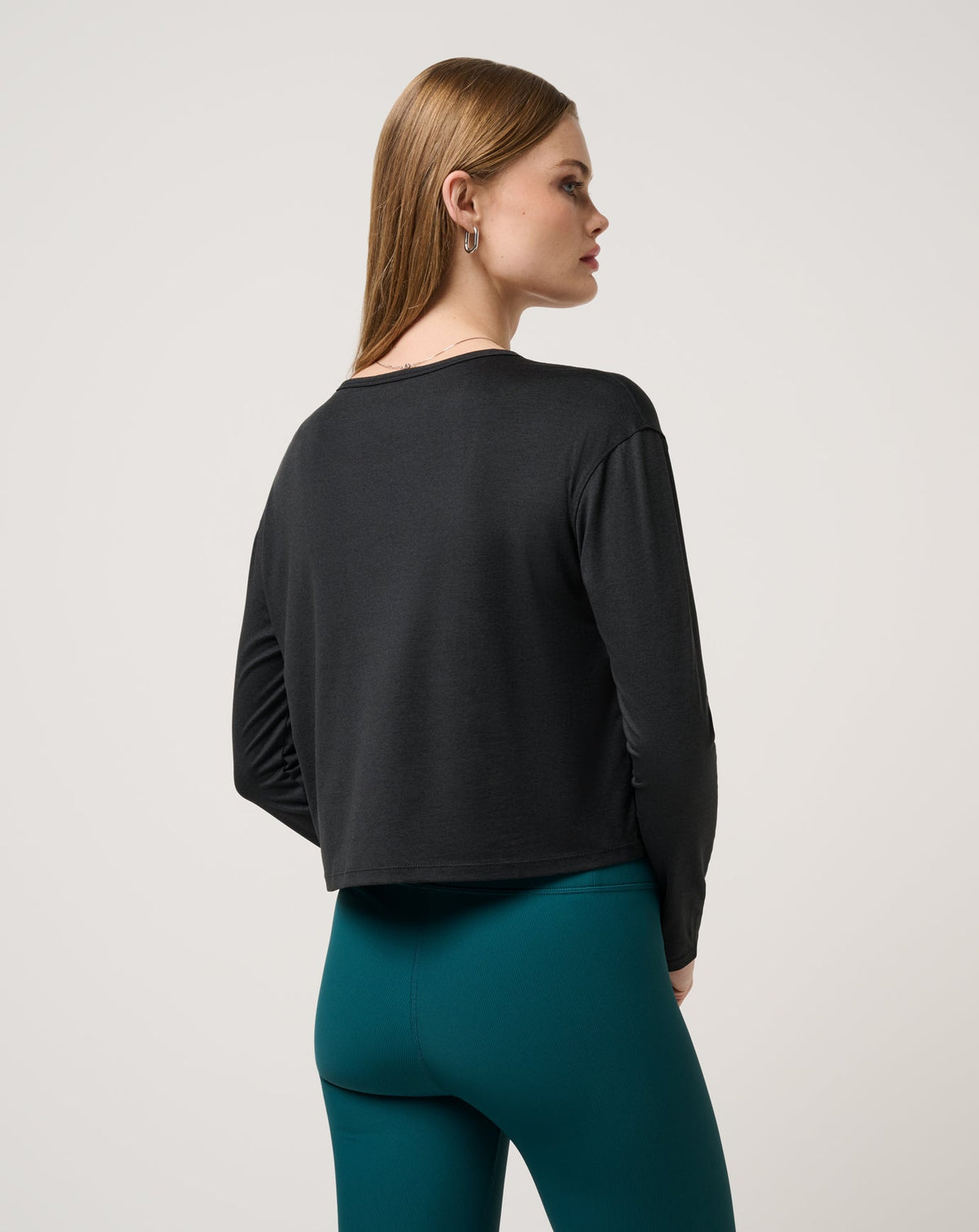 TravisMathew | Skyloft Light Celestia Top - Heather Black
