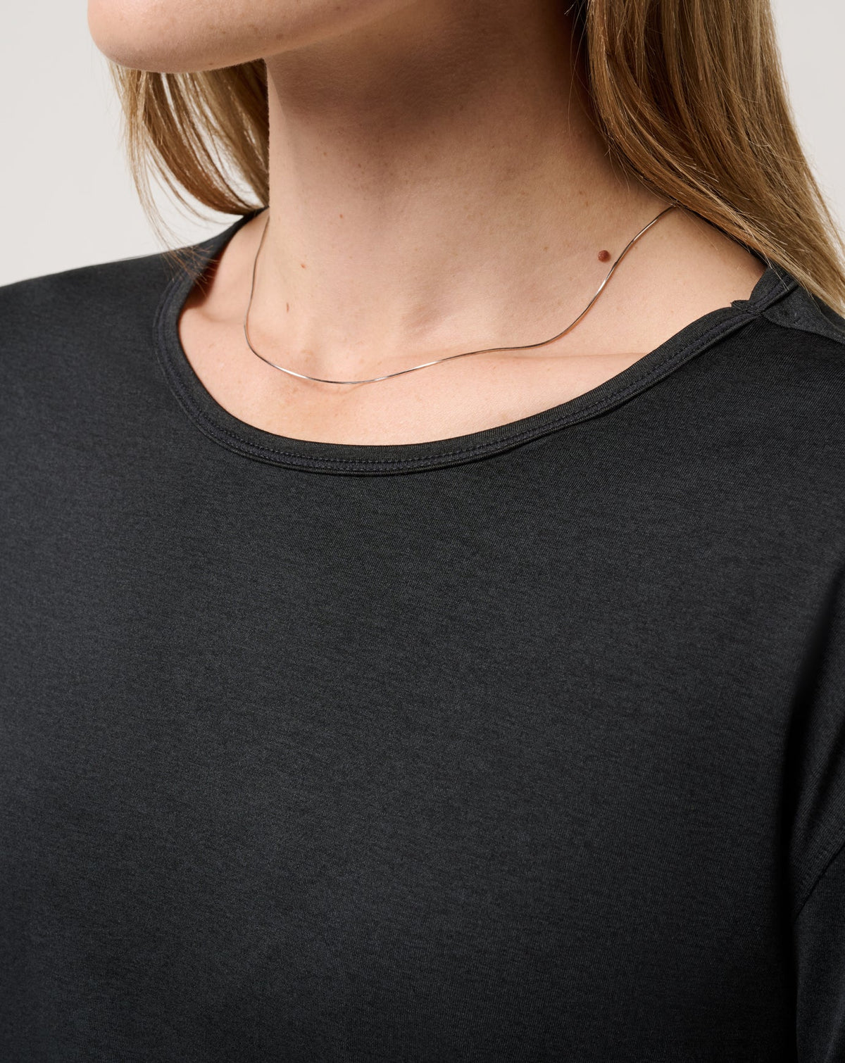 TravisMathew | Skyloft Light Celestia Top - Heather Black